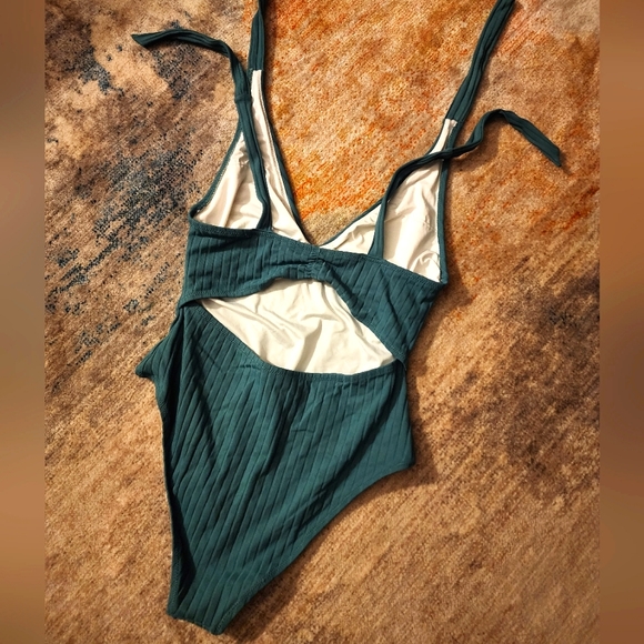 Shade Shore Women's Green Ribbed One Piece Swim Suit - Picture 3 of 8
